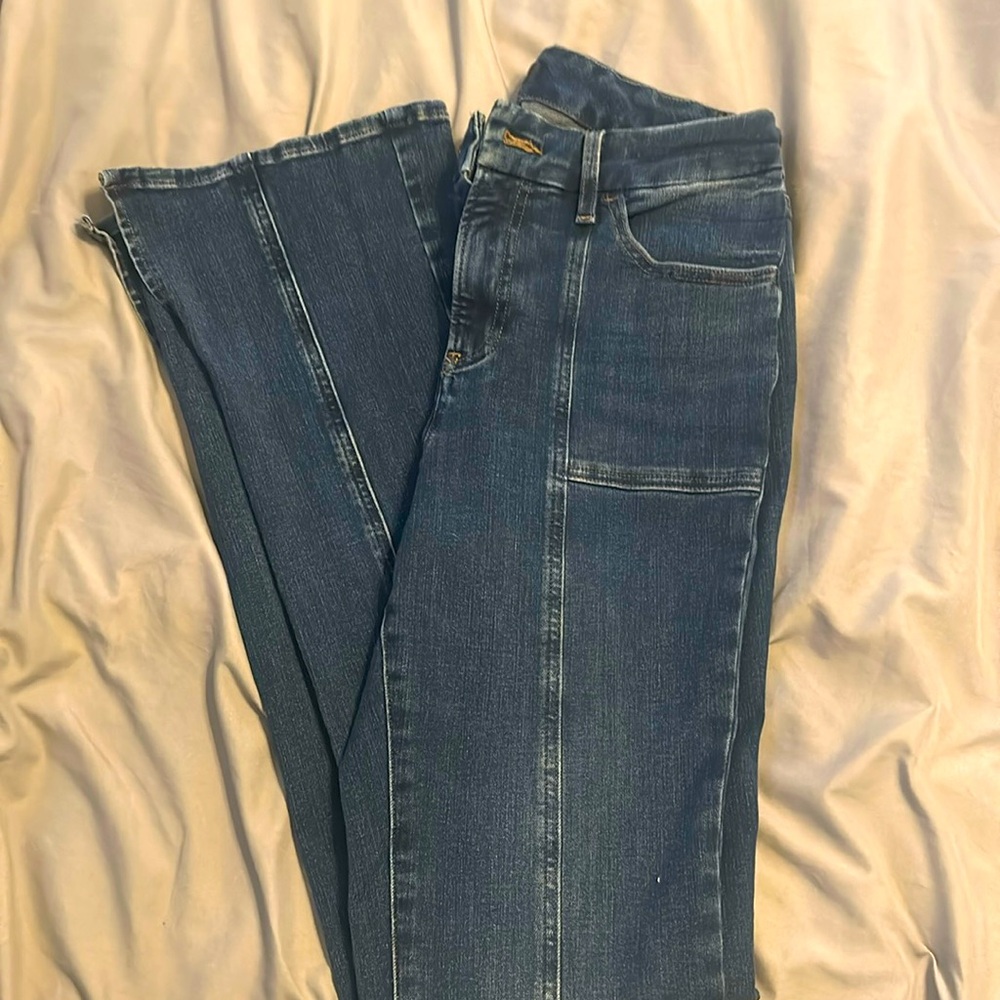 Skyscraper mid rise  women’s basketball spread jeans- worn once